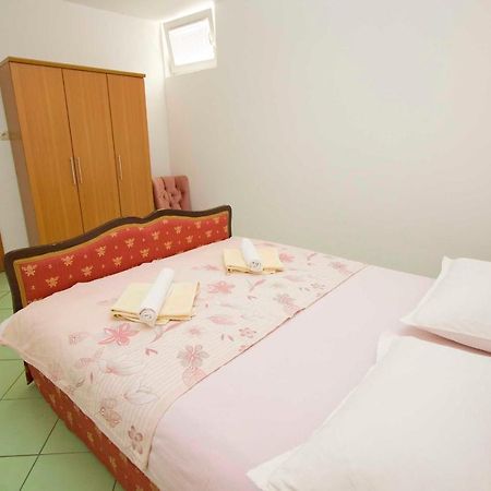 Apartments Srdjan Makarska Ngoại thất bức ảnh
