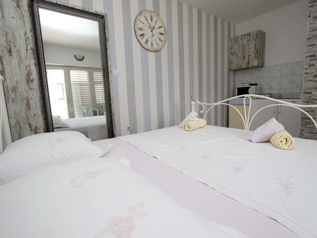 Apartments Srdjan Makarska Ngoại thất bức ảnh